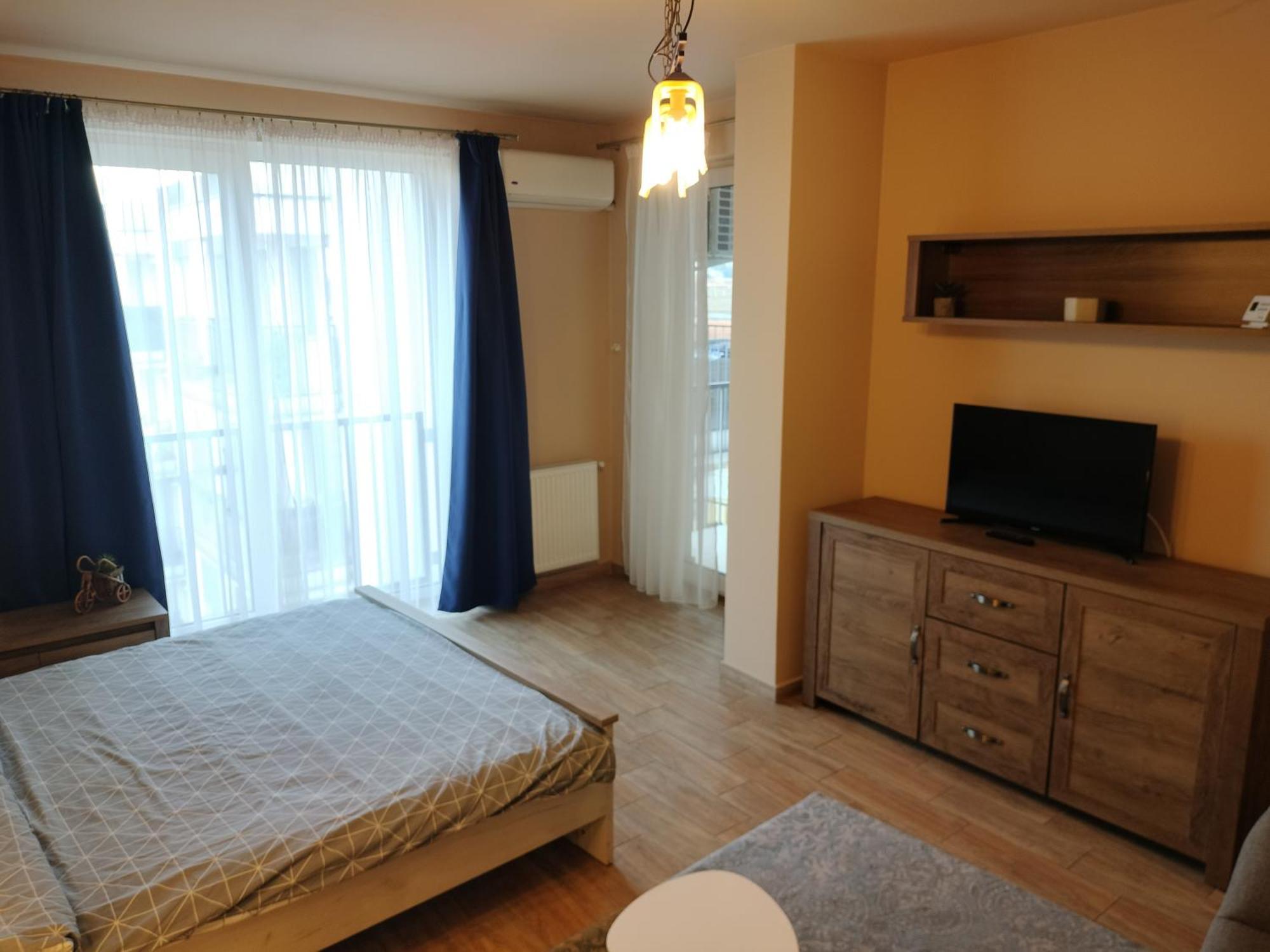 Central Apartment In Mihai Viteazu Square Клуж-Напока Экстерьер фото